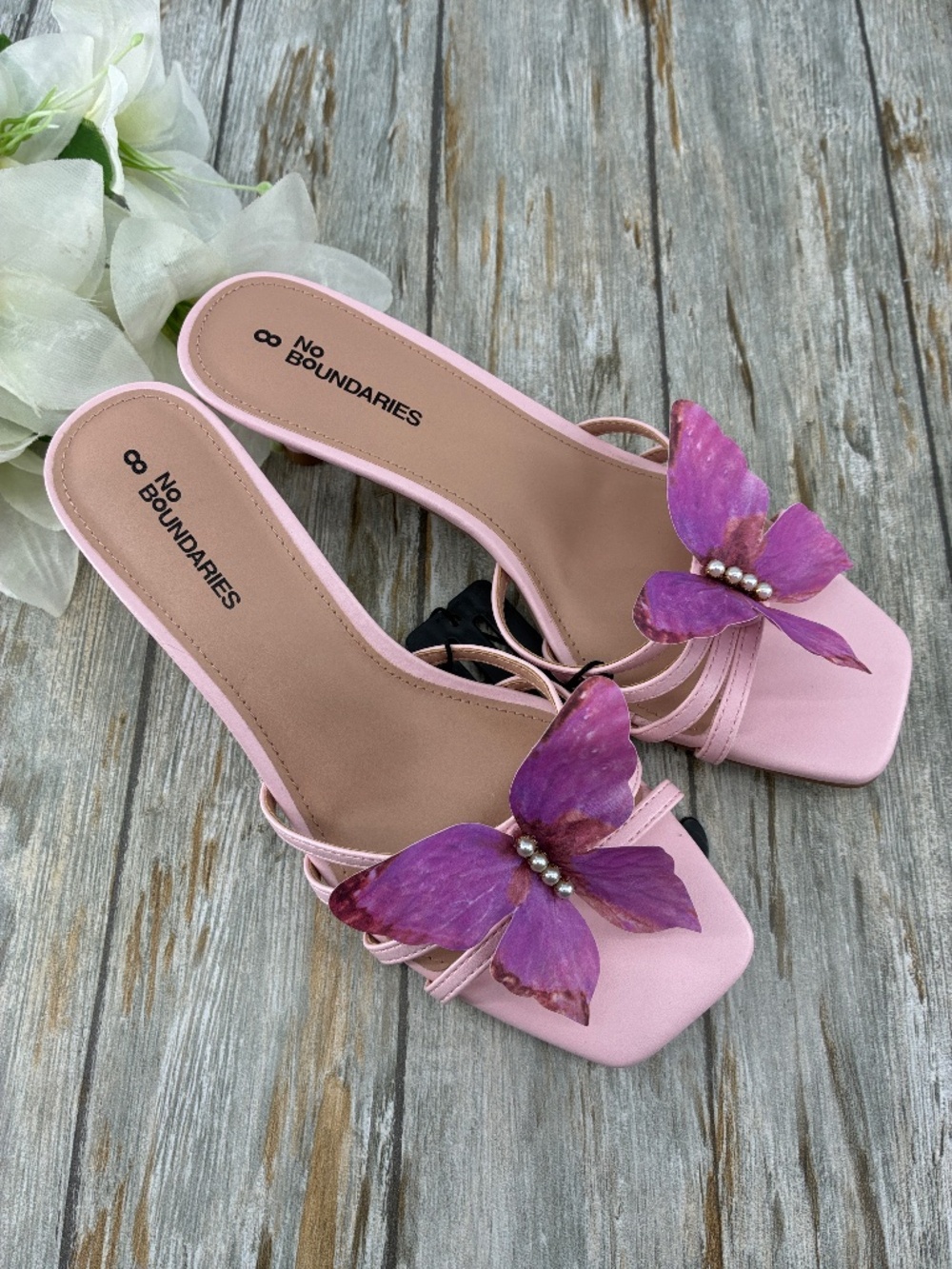 Kitten Heels With Butterfly Accent Sandals Shoes Size 8